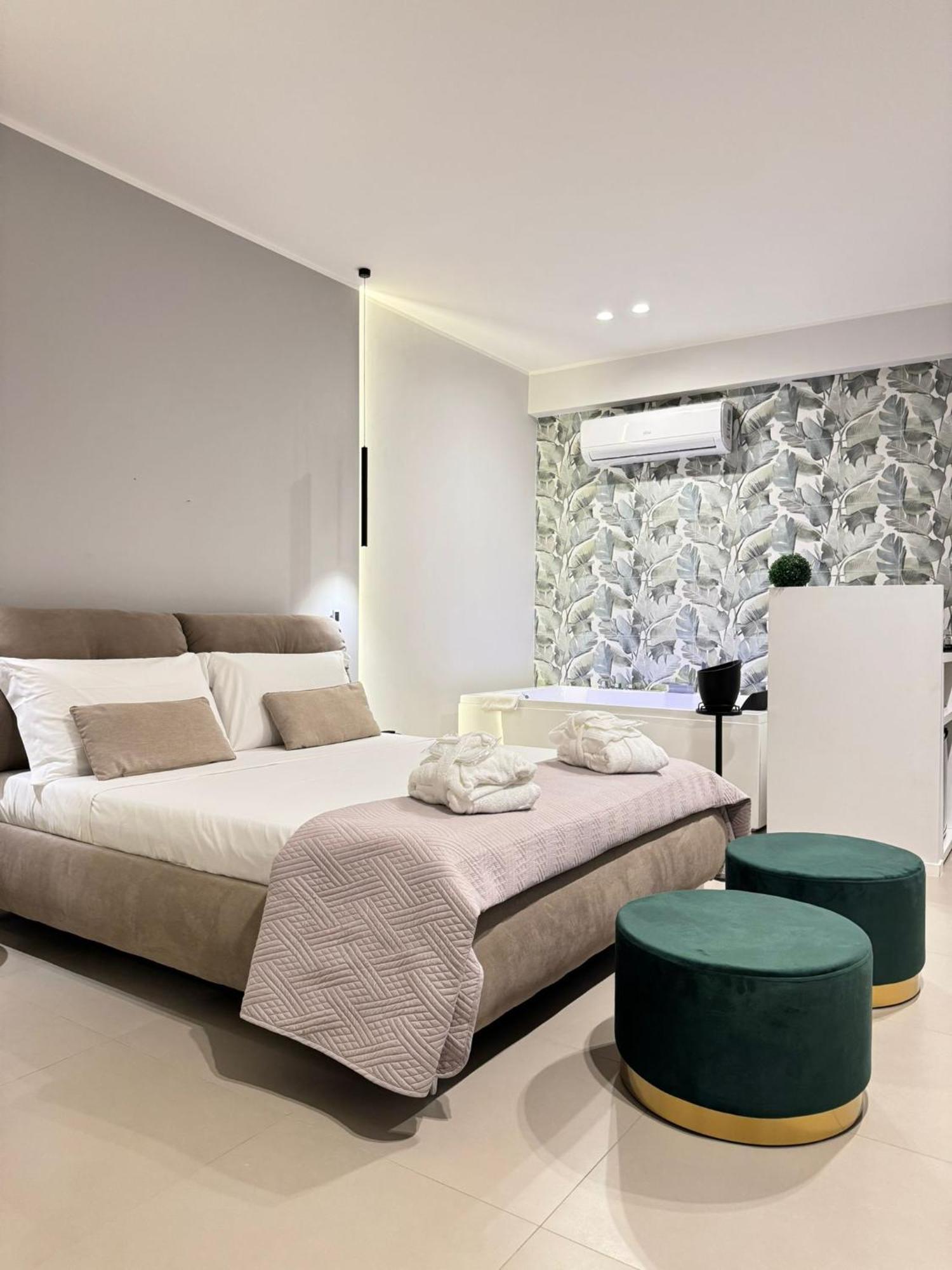 Luxury Apartment - Suite Cavour Bari Exterior foto